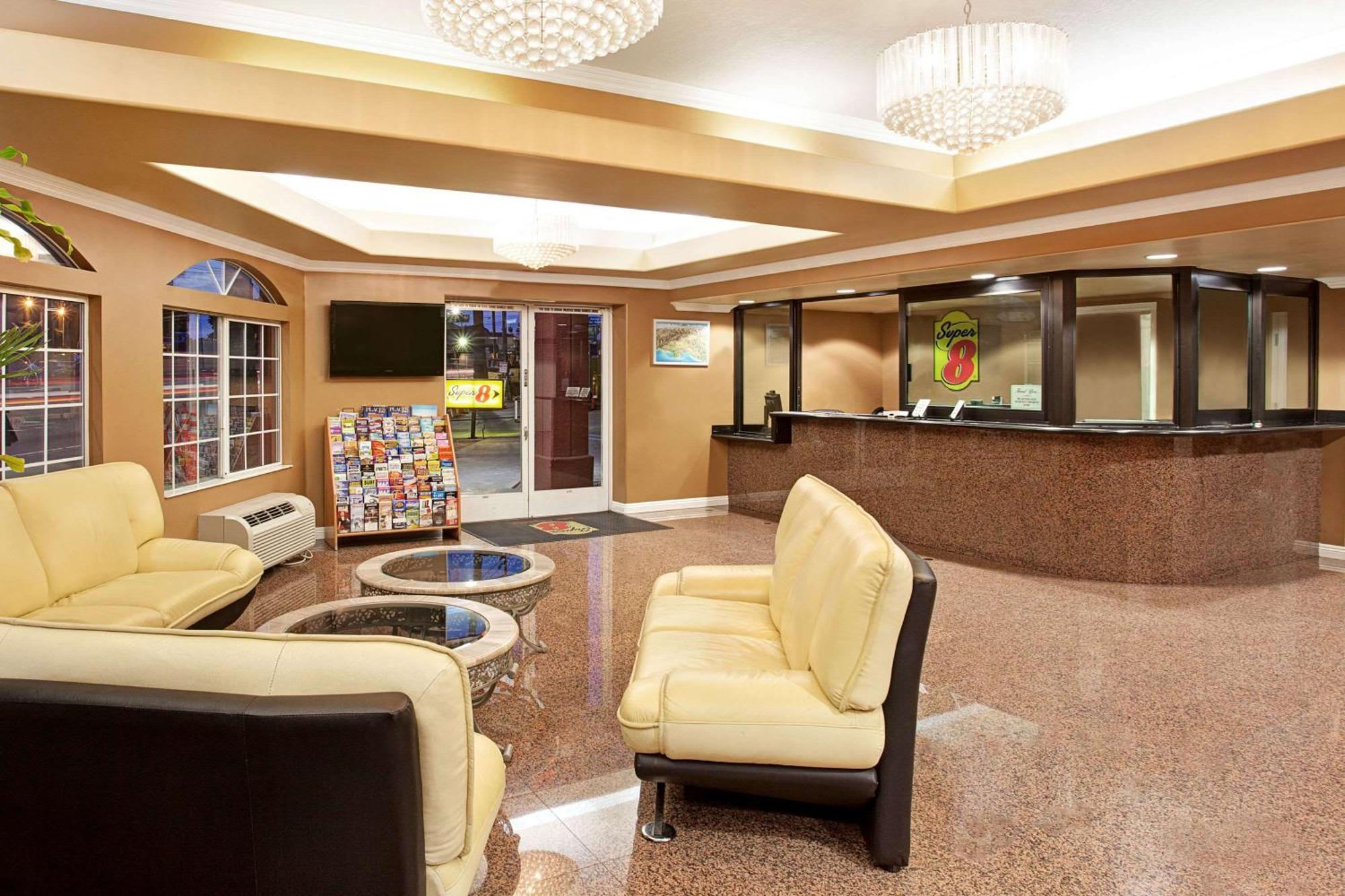 Super 8 By Wyndham Los Angeles Downtown — Fotos 3